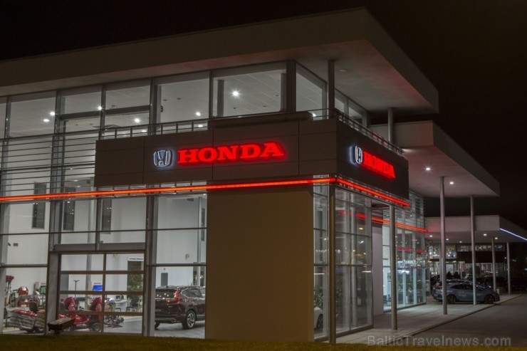 «WESS Select Honda» nodrošinās automobiļu tirdzniecības un pēc-pārdošanas servisa pakalpojumus, kā arī piedāvās plašu klāstu Honda Power tehnikas pied «WESS Select Honda» nodrošinās automobiļu tirdzniecības un pēc-pārdošanas servisa pakalpojumus, kā arī piedāvās plašu klāstu Honda Power tehnikas pied 238001
