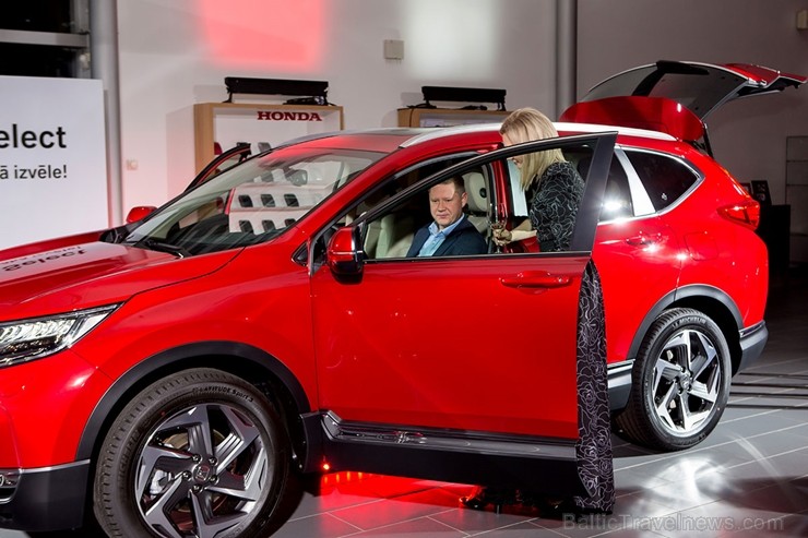 «WESS Select Honda» nodrošinās automobiļu tirdzniecības un pēc-pārdošanas servisa pakalpojumus, kā arī piedāvās plašu klāstu Honda Power tehnikas pied «WESS Select Honda» nodrošinās automobiļu tirdzniecības un pēc-pārdošanas servisa pakalpojumus, kā arī piedāvās plašu klāstu Honda Power tehnikas pied 238012