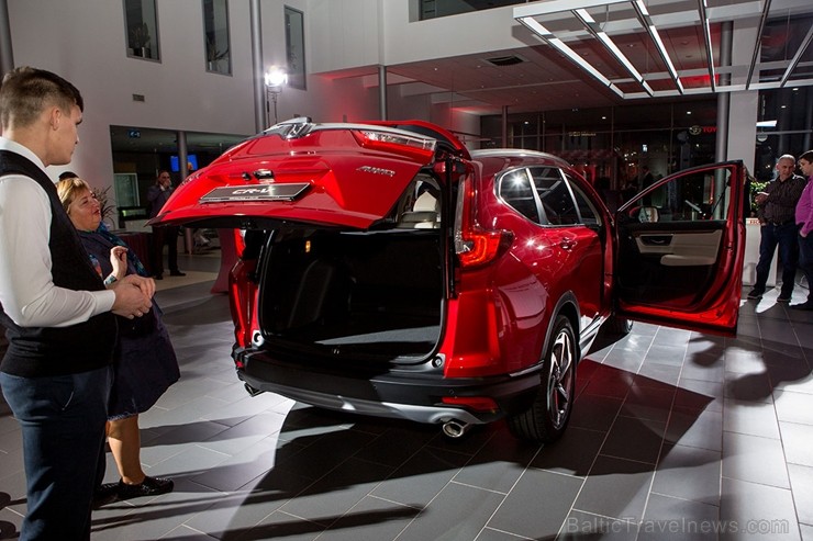 «WESS Select Honda» nodrošinās automobiļu tirdzniecības un pēc-pārdošanas servisa pakalpojumus, kā arī piedāvās plašu klāstu Honda Power tehnikas pied «WESS Select Honda» nodrošinās automobiļu tirdzniecības un pēc-pārdošanas servisa pakalpojumus, kā arī piedāvās plašu klāstu Honda Power tehnikas pied 238015