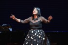 Liepāju ar unikālo soprāna balsi šarmē operas dīva Inese Galante
