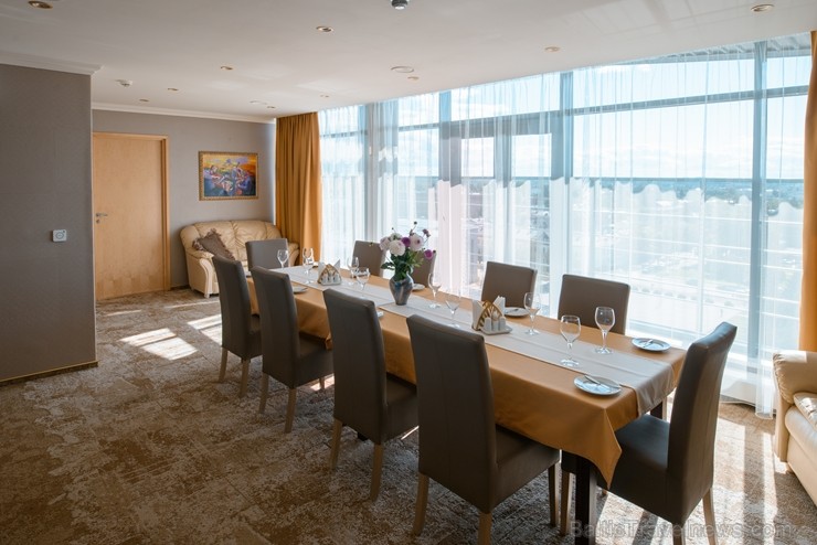 Viesnīcā Park Hotel «Latgola» rodams mājas siltums, komforts, kā arī iespējams veselīgi atpūsties un atjaunot labsajūtu saunā un burbuļojošā džakuzi Viesnīcā Park Hotel «Latgola» rodams mājas siltums, komforts, kā arī iespējams veselīgi atpūsties un atjaunot labsajūtu saunā un burbuļojošā džakuzi 238892
