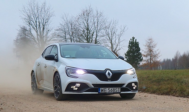 Travelnews.lv apceļo Latgali ar jauno un sportisko «Renault Megane R.S.» ar 280 zirgspēkiem 239106