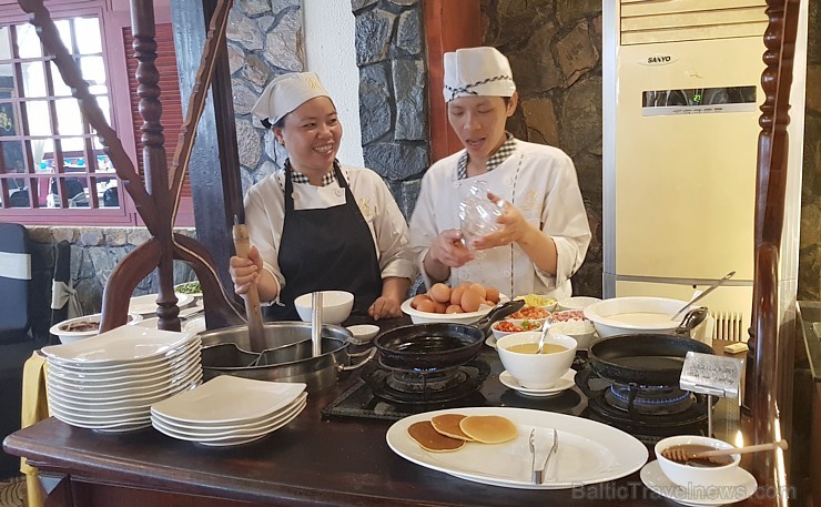 Travelnews.lv nakšņo Vjetnamas viesnīcā «Royal Hotel Saigon» Hošiminā. Sadarbībā ar 365 brīvdienas un Turkish Airlines Travelnews.lv nakšņo Vjetnamas viesnīcā «Royal Hotel Saigon» Hošiminā. Sadarbībā ar 365 brīvdienas un Turkish Airlines 239162