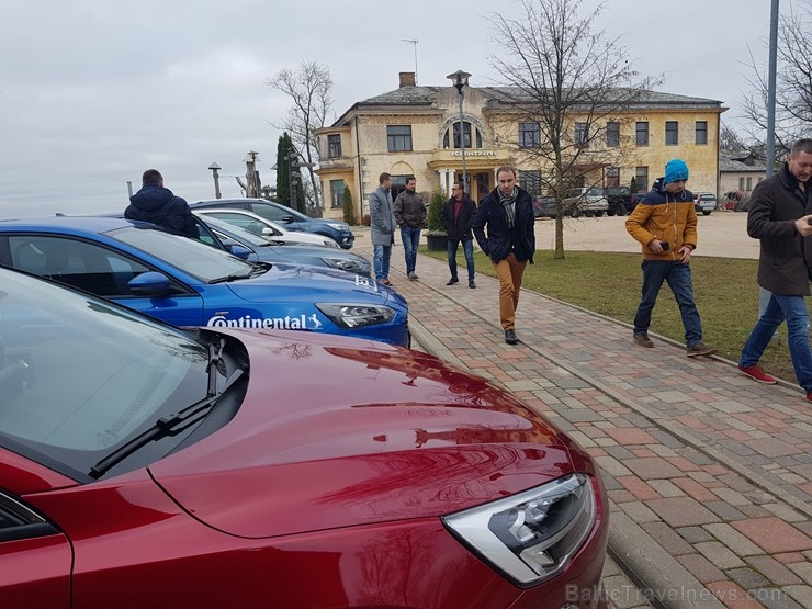 «Ford» Latvijā prezentē «Focus Active» piecdurvju un universāļa versiju 239354