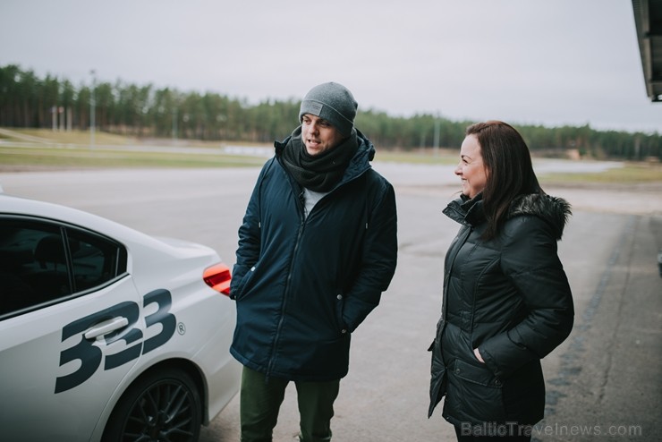 Gints sevi uzskata par prasmīgu braucēju, taču doties trasē pie sporta auto Gints sevi uzskata par prasmīgu braucēju, taču doties trasē pie sporta auto