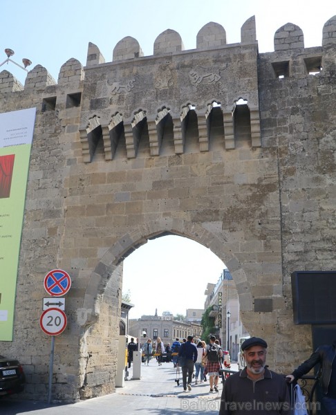 Travelnews.lv iepazīst Azerbaidžānas galvaspilsētas Baku ikdienas dzīvi. Sadarbībā ar Latvijas vēstniecību Azerbaidžānā un tūrisma firmu «RANTUR Trave Travelnews.lv iepazīst Azerbaidžānas galvaspilsētas Baku ikdienas dzīvi. Sadarbībā ar Latvijas vēstniecību Azerbaidžānā un tūrisma firmu «RANTUR Trave 239799