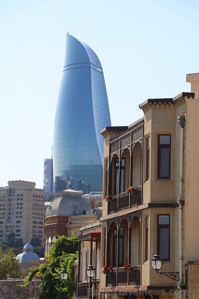 Travelnews.lv iepazīst Azerbaidžānas galvaspilsētas Baku ikdienas dzīvi. Sadarbībā ar Latvijas vēstniecību Azerbaidžānā un tūrisma firmu «RANTUR Trave Travelnews.lv iepazīst Azerbaidžānas galvaspilsētas Baku ikdienas dzīvi. Sadarbībā ar Latvijas vēstniecību Azerbaidžānā un tūrisma firmu «RANTUR Trave 239800