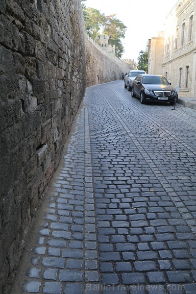 Travelnews.lv iepazīst Azerbaidžānas galvaspilsētas Baku ikdienas dzīvi. Sadarbībā ar Latvijas vēstniecību Azerbaidžānā un tūrisma firmu «RANTUR Trave Travelnews.lv iepazīst Azerbaidžānas galvaspilsētas Baku ikdienas dzīvi. Sadarbībā ar Latvijas vēstniecību Azerbaidžānā un tūrisma firmu «RANTUR Trave 239803