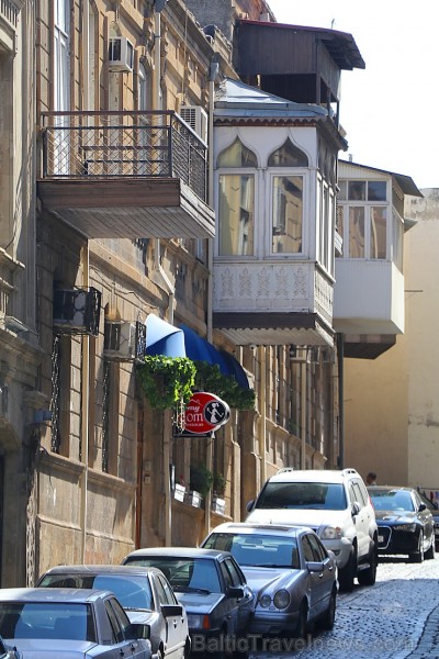 Travelnews.lv iepazīst Azerbaidžānas galvaspilsētu Baku izcila gida pavadījumā. Sadarbībā ar Latvijas vēstniecību Azerbaidžānā un tūrisma firmu «RANTU Travelnews.lv iepazīst Azerbaidžānas galvaspilsētu Baku izcila gida pavadījumā. Sadarbībā ar Latvijas vēstniecību Azerbaidžānā un tūrisma firmu «RANTU 239954