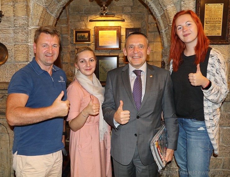 Travelnews.lv apmeklē Baku muzeja stila restorānu «Shirvanshah Museum Restaurant». Sadarbībā ar Latvijas vēstniecību Azerbaidžānā un tūrisma firmu «RA Travelnews.lv apmeklē Baku muzeja stila restorānu «Shirvanshah Museum Restaurant». Sadarbībā ar Latvijas vēstniecību Azerbaidžānā un tūrisma firmu «RA 240623