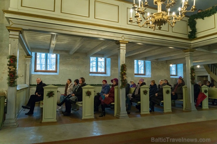 Sabilē ar konfekšu un cepumu parādi, ēdienu gatavošanas šovu, koncertiem, tirdziņiem, karsto dzērienu degustācija, radošām darbnīcām un citiem pasākum Sabilē ar konfekšu un cepumu parādi, ēdienu gatavošanas šovu, koncertiem, tirdziņiem, karsto dzērienu degustācija, radošām darbnīcām un citiem pasākum 240785