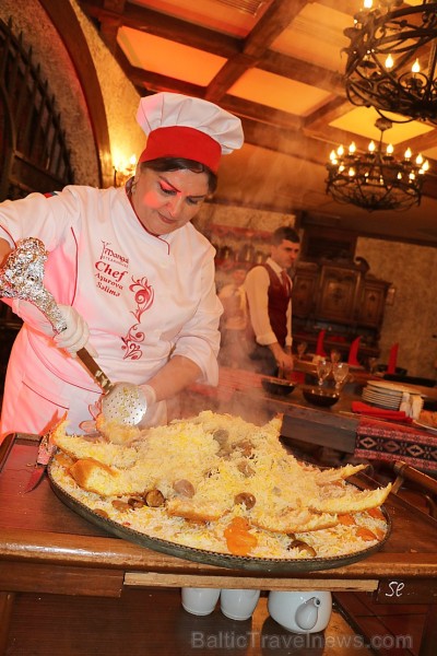 Travelnews.lv apmeklē Baku steiku restorānu «Mangal Steak House». Sadarbībā ar Latvijas vēstniecību Azerbaidžānā un tūrisma firmu «RANTUR Travel Agenc Travelnews.lv apmeklē Baku steiku restorānu «Mangal Steak House». Sadarbībā ar Latvijas vēstniecību Azerbaidžānā un tūrisma firmu «RANTUR Travel Agenc 241197