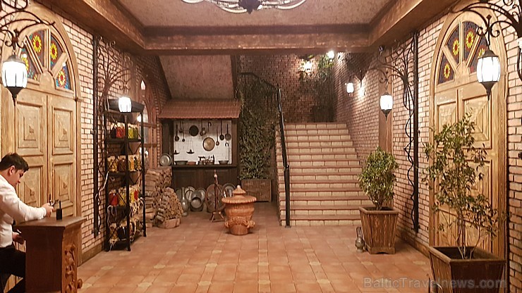 Travelnews.lv apmeklē Baku steiku restorānu «Mangal Steak House». Sadarbībā ar Latvijas vēstniecību Azerbaidžānā un tūrisma firmu «RANTUR Travel Agenc Travelnews.lv apmeklē Baku steiku restorānu «Mangal Steak House». Sadarbībā ar Latvijas vēstniecību Azerbaidžānā un tūrisma firmu «RANTUR Travel Agenc 241223