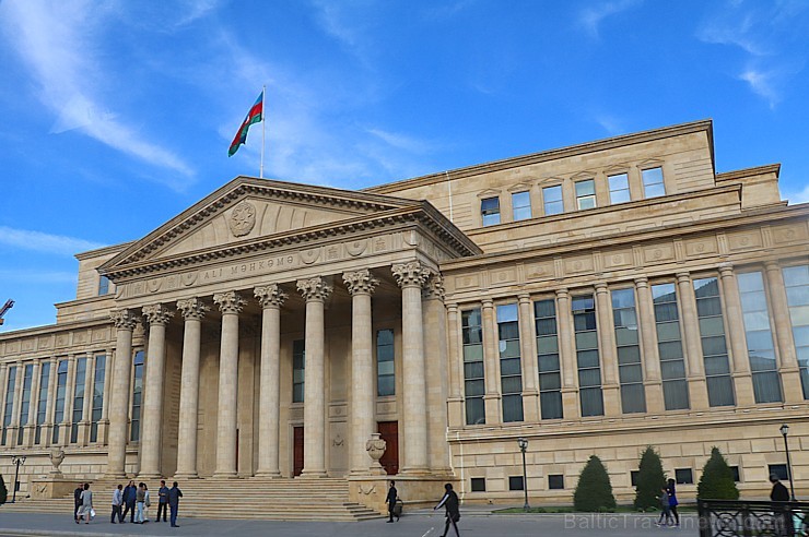 Travelnews.lv apceļo Baku ar ekskursiju autobusu. Sadarbībā ar Latvijas vēstniecību Azerbaidžānā un tūrisma firmu «RANTUR Travel Agency» Travelnews.lv apceļo Baku ar ekskursiju autobusu. Sadarbībā ar Latvijas vēstniecību Azerbaidžānā un tūrisma firmu «RANTUR Travel Agency» 241556
