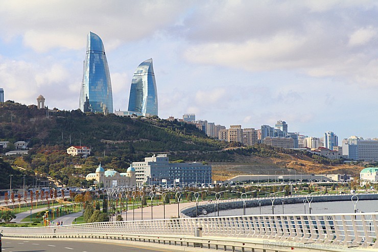 Travelnews.lv apceļo Baku ar ekskursiju autobusu. Sadarbībā ar Latvijas vēstniecību Azerbaidžānā un tūrisma firmu «RANTUR Travel Agency» Travelnews.lv apceļo Baku ar ekskursiju autobusu. Sadarbībā ar Latvijas vēstniecību Azerbaidžānā un tūrisma firmu «RANTUR Travel Agency» 241566