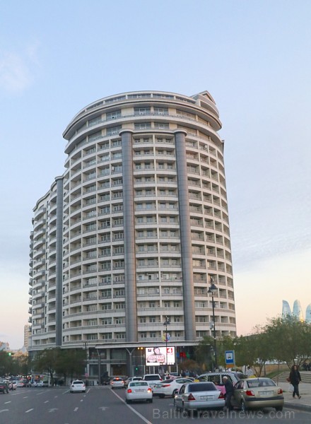 Travelnews.lv apceļo Baku ar ekskursiju autobusu. Sadarbībā ar Latvijas vēstniecību Azerbaidžānā un tūrisma firmu «RANTUR Travel Agency» Travelnews.lv apceļo Baku ar ekskursiju autobusu. Sadarbībā ar Latvijas vēstniecību Azerbaidžānā un tūrisma firmu «RANTUR Travel Agency» 241578