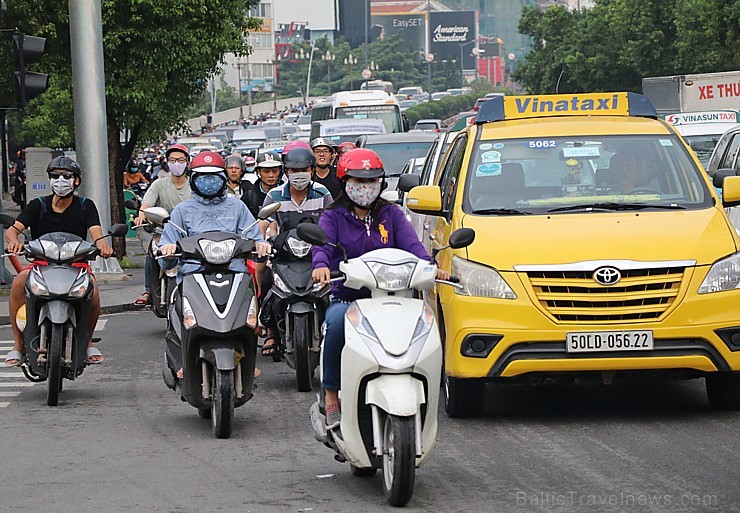 Travelnews.lv ar autobusu iepazīst Vjetnamas lielāko pilsētu Hošiminu. Sadarbībā ar 365 brīvdienas un Turkish Airlines Travelnews.lv ar autobusu iepazīst Vjetnamas lielāko pilsētu Hošiminu. Sadarbībā ar 365 brīvdienas un Turkish Airlines 241697