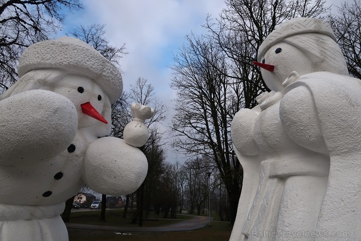 Šoziem Dobeles Sniegavīru saieta tēma ir Latvijas simtgade un tautas varonis - Lāčplēsis. Dobeles laukumos var satikt Melno bruņinieku, Spīdalu, Laimd Šoziem Dobeles Sniegavīru saieta tēma ir Latvijas simtgade un tautas varonis - Lāčplēsis. Dobeles laukumos var satikt Melno bruņinieku, Spīdalu, Laimd 241890