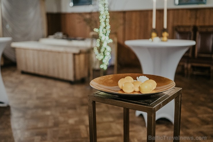 Ar pieciem dažādiem restorāniem vienas nakts laikā «Dikļu pilī» viesi pavadījuši veco un sagaidījuši Jauno gadu 243108