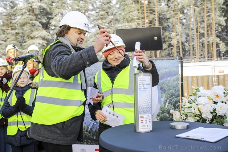 Mežaparka Lielās estrādes jaunās skatuves uzbūve notiks divās daļās - līdz 2020. gadam pirms XII Latvijas skolu jaunatnes dziesmu un deju svētkiem un  243483