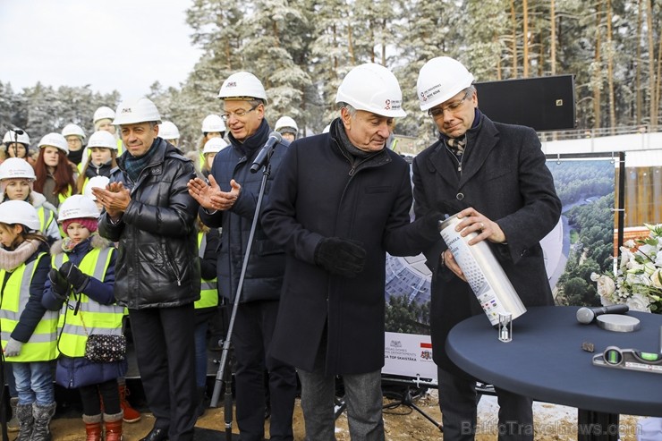 Mežaparka Lielās estrādes jaunās skatuves uzbūve notiks divās daļās - līdz 2020. gadam pirms XII Latvijas skolu jaunatnes dziesmu un deju svētkiem un  243489