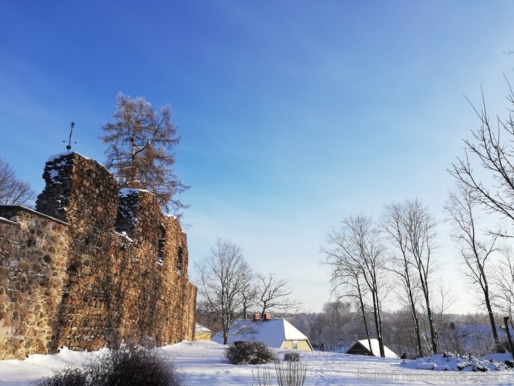Valmiera mirdz un vilina ceļtājus visos gadalaikos, bet šobrīd tā jo īpaši vilina gan kultūras dzīves baudītājus, gan aktīvo ziemas prieku mīļotājus. Valmiera mirdz un vilina ceļtājus visos gadalaikos, bet šobrīd tā jo īpaši vilina gan kultūras dzīves baudītājus, gan aktīvo ziemas prieku mīļotājus. 243870