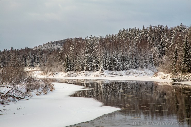 Valmiera mirdz un vilina ceļtājus visos gadalaikos, bet šobrīd tā jo īpaši vilina gan kultūras dzīves baudītājus, gan aktīvo ziemas prieku mīļotājus. Valmiera mirdz un vilina ceļtājus visos gadalaikos, bet šobrīd tā jo īpaši vilina gan kultūras dzīves baudītājus, gan aktīvo ziemas prieku mīļotājus. 243908