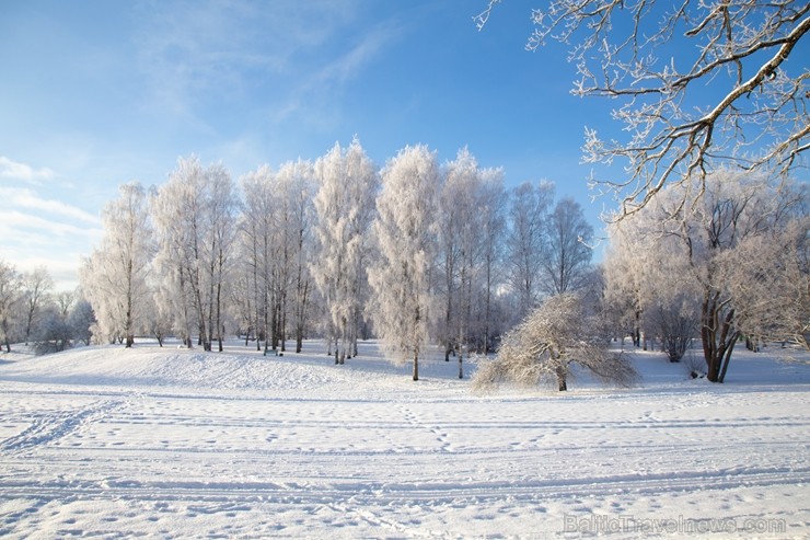 Valmiera mirdz un vilina ceļtājus visos gadalaikos, bet šobrīd tā jo īpaši vilina gan kultūras dzīves baudītājus, gan aktīvo ziemas prieku mīļotājus. Valmiera mirdz un vilina ceļtājus visos gadalaikos, bet šobrīd tā jo īpaši vilina gan kultūras dzīves baudītājus, gan aktīvo ziemas prieku mīļotājus. 243914