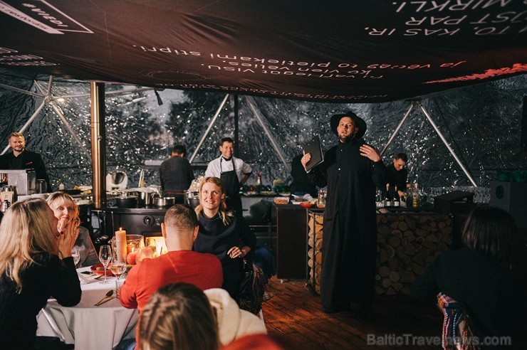 Caur gardiem ēdieniem, dzērieniem, improvizāciju un pārsteigumiem aizvadīts pirmais #VIEDI ziemas pop-up restorāna Caur gardiem ēdieniem, dzērieniem, improvizāciju un pārsteigumiem aizvadīts pirmais #VIEDI ziemas pop-up restorāna