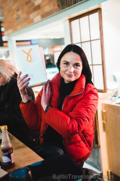 «Centrālais Gastro Tirgus» ir pirmais iekštelpu gastrotirgus Latvijā, kurā vairāk nekā 20 dažādi ēdinātāji un 2 bāri piedāvā viesiem plašu starptautis «Centrālais Gastro Tirgus» ir pirmais iekštelpu gastrotirgus Latvijā, kurā vairāk nekā 20 dažādi ēdinātāji un 2 bāri piedāvā viesiem plašu starptautis 246048