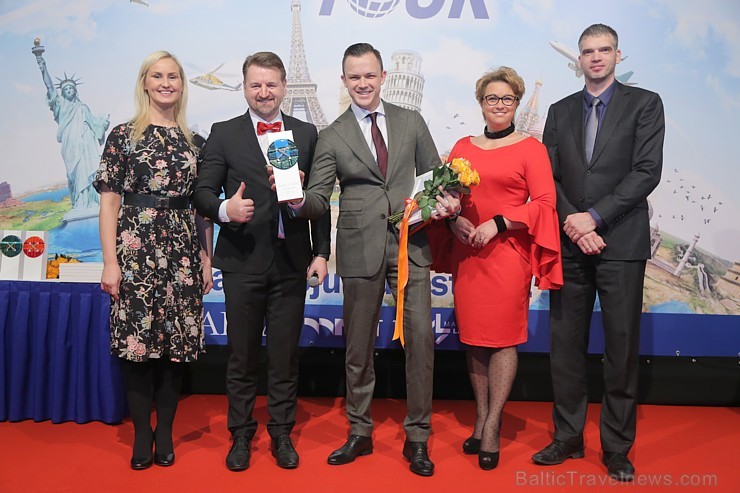 Sveicam «GADA CILVĒKS TŪRISMĀ 2018» laureātus tūrisma izstādē «Balttour 2019». Foto: Rojs Maizītis 246621