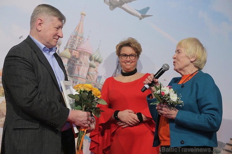 Sveicam «GADA CILVĒKS TŪRISMĀ 2018» laureātus tūrisma izstādē «Balttour 2019». Foto: Rojs Maizītis 246654