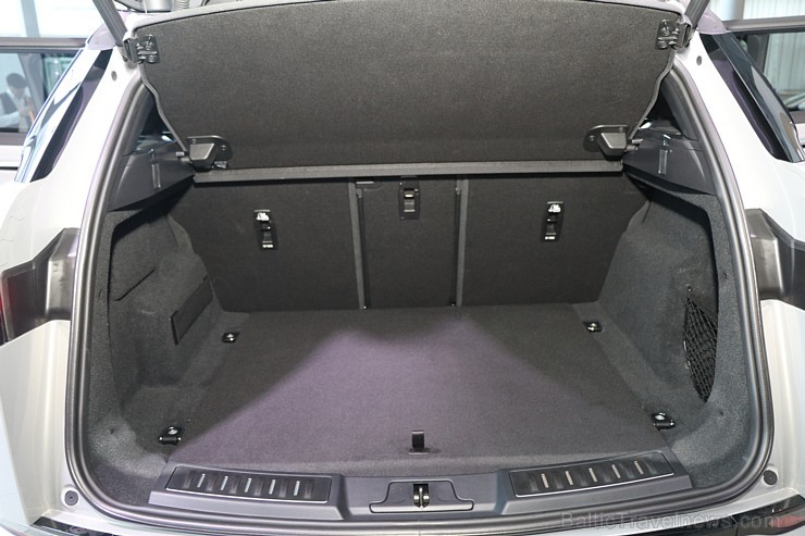 Latvijā pirmo reizi 19.02.2019 tiek prezentēts otrās paaudzes «Range Rover Evoque» 246697