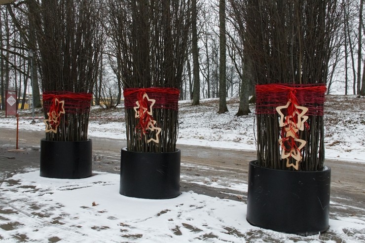 Rembates parkā pie Lielvārdes novada Kultūras centra jau otro gadu tika svinēti Meteņi, lai kopā ieskandinātu pavasari Rembates parkā pie Lielvārdes novada Kultūras centra jau otro gadu tika svinēti Meteņi, lai kopā ieskandinātu pavasari 247278