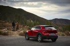 «Mazda» prezentē kompakto pilsētas visurgājēju «Mazda CX-30»