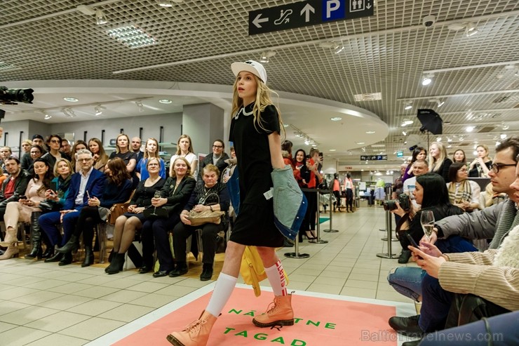 Universālveikals Stockmann rīkoja krāšņas pavasara sezonas atnākšanas svinības, pulcējot vienkopus spilgtas, sabiedrībā zināmas personības jaunās pava Universālveikals Stockmann rīkoja krāšņas pavasara sezonas atnākšanas svinības, pulcējot vienkopus spilgtas, sabiedrībā zināmas personības jaunās pava 248202