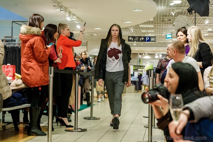 Universālveikals Stockmann rīkoja krāšņas pavasara sezonas atnākšanas svinības, pulcējot vienkopus spilgtas, sabiedrībā zināmas personības jaunās pava Universālveikals Stockmann rīkoja krāšņas pavasara sezonas atnākšanas svinības, pulcējot vienkopus spilgtas, sabiedrībā zināmas personības jaunās pava 248205