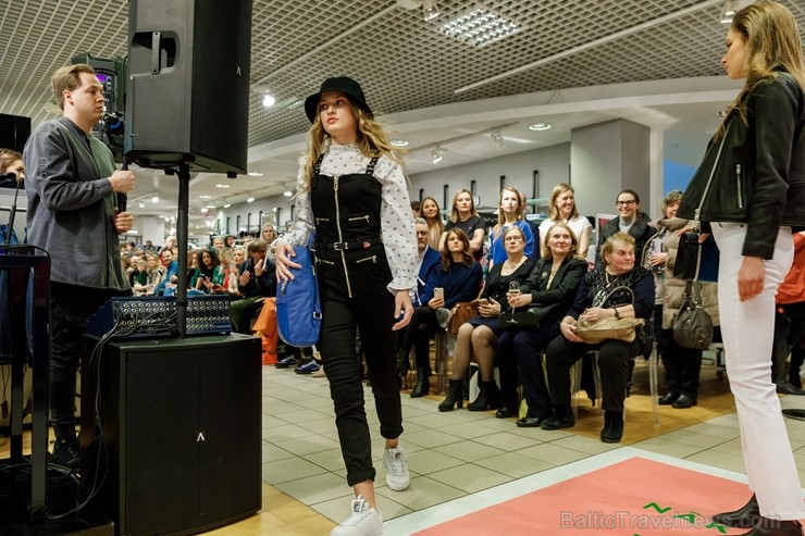 Universālveikals Stockmann rīkoja krāšņas pavasara sezonas atnākšanas svinības, pulcējot vienkopus spilgtas, sabiedrībā zināmas personības jaunās pava Universālveikals Stockmann rīkoja krāšņas pavasara sezonas atnākšanas svinības, pulcējot vienkopus spilgtas, sabiedrībā zināmas personības jaunās pava 248206