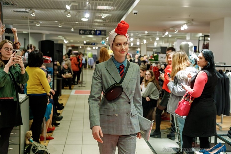 Universālveikals Stockmann rīkoja krāšņas pavasara sezonas atnākšanas svinības, pulcējot vienkopus spilgtas, sabiedrībā zināmas personības jaunās pava Universālveikals Stockmann rīkoja krāšņas pavasara sezonas atnākšanas svinības, pulcējot vienkopus spilgtas, sabiedrībā zināmas personības jaunās pava 248215