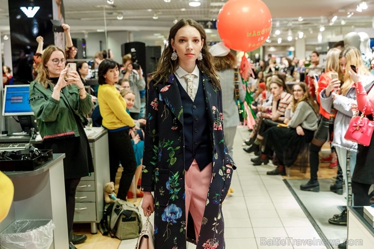 Universālveikals Stockmann rīkoja krāšņas pavasara sezonas atnākšanas svinības, pulcējot vienkopus spilgtas, sabiedrībā zināmas personības jaunās pava Universālveikals Stockmann rīkoja krāšņas pavasara sezonas atnākšanas svinības, pulcējot vienkopus spilgtas, sabiedrībā zināmas personības jaunās pava 248216