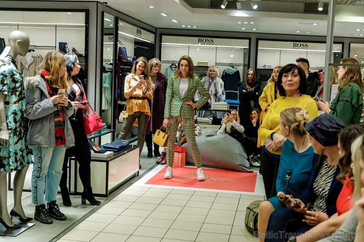 Universālveikals Stockmann rīkoja krāšņas pavasara sezonas atnākšanas svinības, pulcējot vienkopus spilgtas, sabiedrībā zināmas personības jaunās pava Universālveikals Stockmann rīkoja krāšņas pavasara sezonas atnākšanas svinības, pulcējot vienkopus spilgtas, sabiedrībā zināmas personības jaunās pava 248223