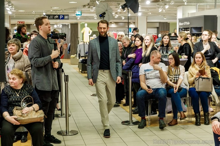 Universālveikals Stockmann rīkoja krāšņas pavasara sezonas atnākšanas svinības, pulcējot vienkopus spilgtas, sabiedrībā zināmas personības jaunās pava Universālveikals Stockmann rīkoja krāšņas pavasara sezonas atnākšanas svinības, pulcējot vienkopus spilgtas, sabiedrībā zināmas personības jaunās pava 248228