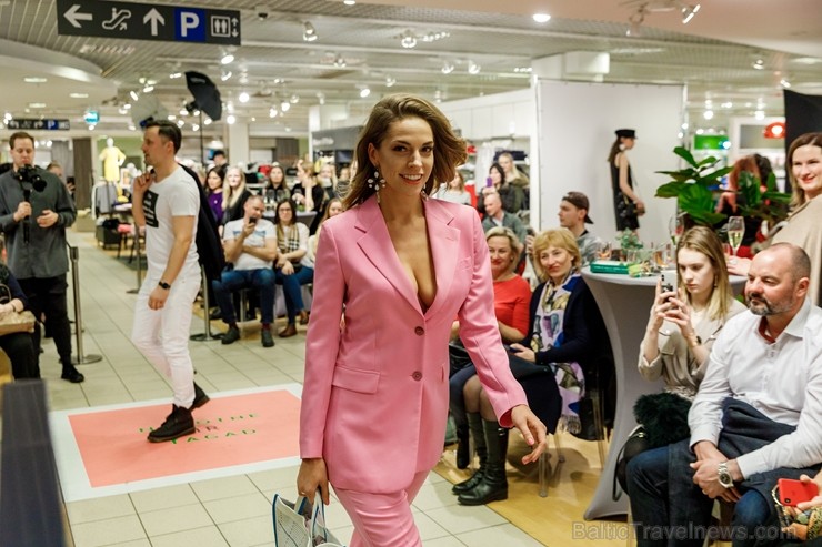 Universālveikals Stockmann rīkoja krāšņas pavasara sezonas atnākšanas svinības, pulcējot vienkopus spilgtas, sabiedrībā zināmas personības jaunās pava Universālveikals Stockmann rīkoja krāšņas pavasara sezonas atnākšanas svinības, pulcējot vienkopus spilgtas, sabiedrībā zināmas personības jaunās pava 248233