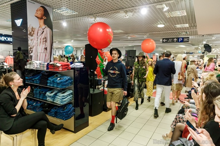 Universālveikals Stockmann rīkoja krāšņas pavasara sezonas atnākšanas svinības, pulcējot vienkopus spilgtas, sabiedrībā zināmas personības jaunās pava Universālveikals Stockmann rīkoja krāšņas pavasara sezonas atnākšanas svinības, pulcējot vienkopus spilgtas, sabiedrībā zināmas personības jaunās pava 248238