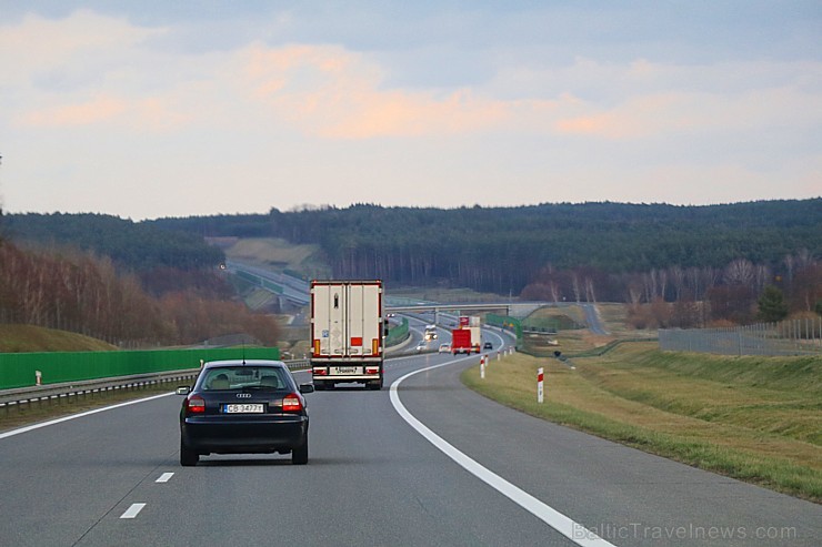 Travelnews.lv ar jauno «Ford Tourneo Custom» no «Sixt Latvija» dodas ceļojumā uz Berlīni 248508