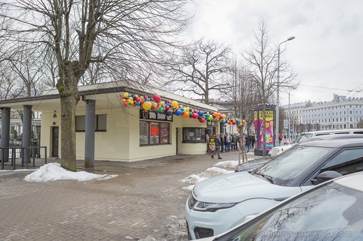 Uzsākot 25 gadu svinības, 