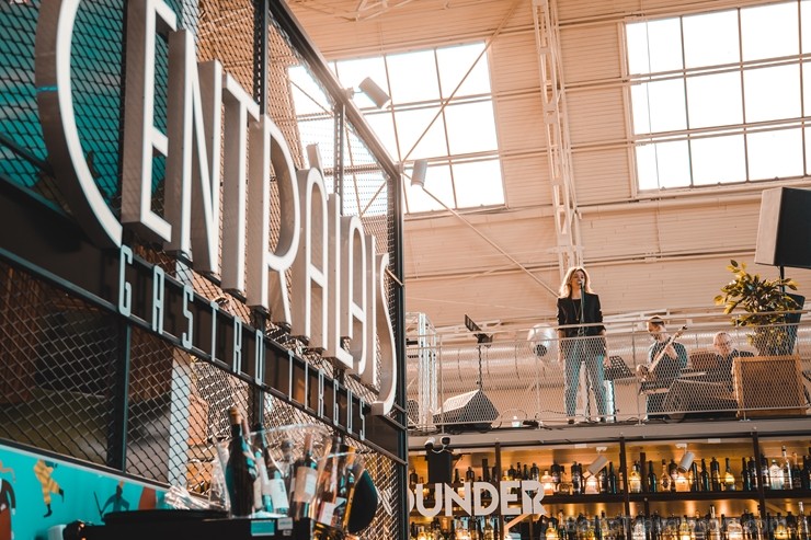 Resto-Rātors restorānu grupas vadītājs Viktors Ravdive Centrālā Gastro Tirgus kioskā Resto-Rātors restorānu grupas vadītājs Viktors Ravdive Centrālā Gastro Tirgus kioskā