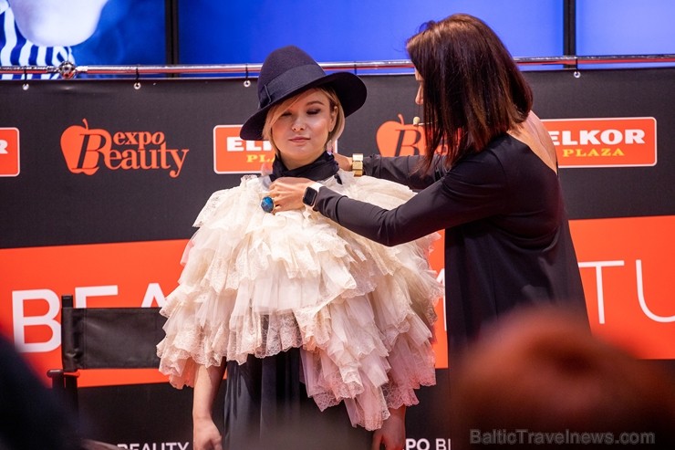 Universālveikalā «Elkor Plaza» uz pavasara skaistuma pasākumu «Expo Beauty Meetup 2019» vienkopus pulcējās vairāk nekā 50 skaistuma industrijas profes Universālveikalā «Elkor Plaza» uz pavasara skaistuma pasākumu «Expo Beauty Meetup 2019» vienkopus pulcējās vairāk nekā 50 skaistuma industrijas profes 249913