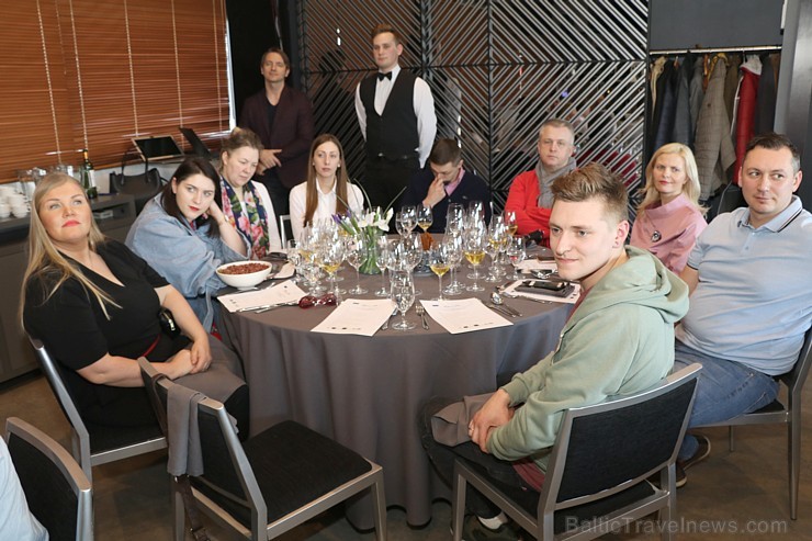 Travelnews.lv 5.04.2019 apmeklē igauņu šefpavāra Vladislava Djačuka garšīgo prezentāciju, ko organizē par godu «Bocuse d Or» Eiropas pusfinālam Tallin Travelnews.lv 5.04.2019 apmeklē igauņu šefpavāra Vladislava Djačuka garšīgo prezentāciju, ko organizē par godu «Bocuse d Or» Eiropas pusfinālam Tallin 250790