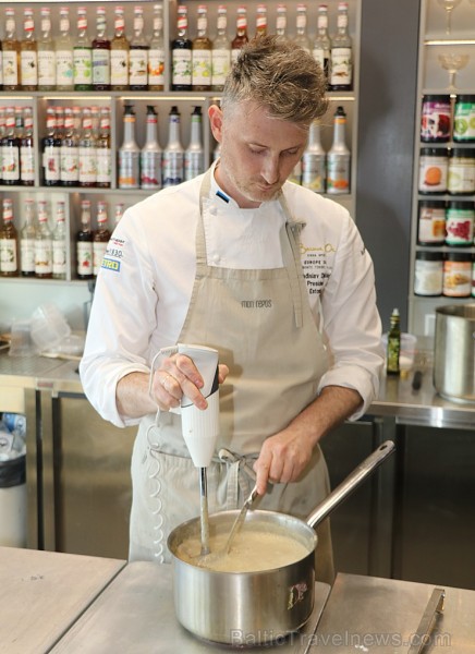 Travelnews.lv 5.04.2019 apmeklē igauņu šefpavāra Vladislava Djačuka garšīgo prezentāciju, ko organizē par godu «Bocuse d Or» Eiropas pusfinālam Tallin Travelnews.lv 5.04.2019 apmeklē igauņu šefpavāra Vladislava Djačuka garšīgo prezentāciju, ko organizē par godu «Bocuse d Or» Eiropas pusfinālam Tallin 250803